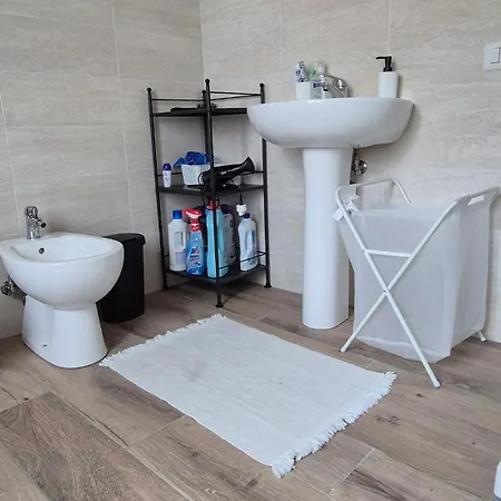 San Luca Tramuschio 5 People Cucina Apartmán Mirandola