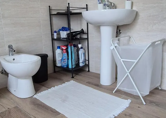 San Luca Tramuschio 5 People Cucina Lägenhet Mirandola