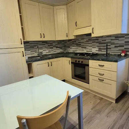 San Luca Tramuschio 5 People Cucina Mirandola